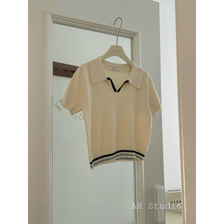 Áo montoghi cổ mở kẻ viền