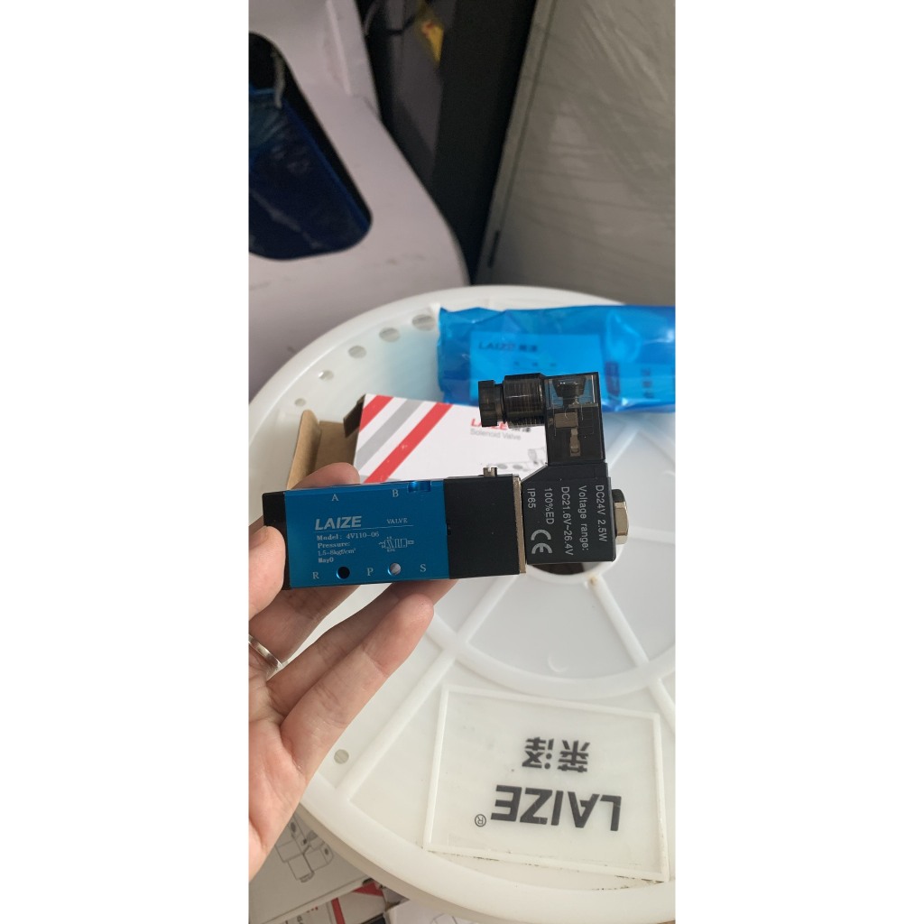 Van điện từ 5/2 4V110-06