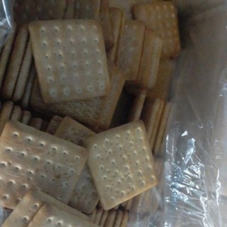 500 gr bánh lạt mặn.