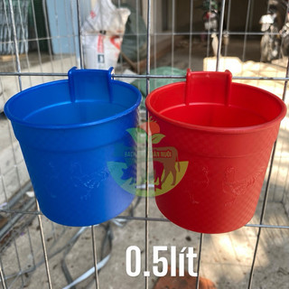 10 cóng 0.5lít đựng nước, thức ăn cho gà