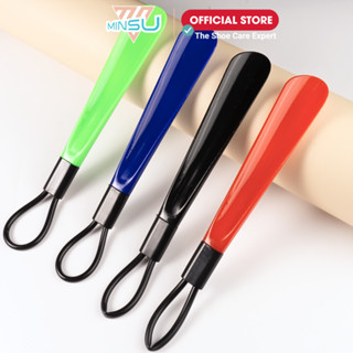Cây Đón Gót Giày MINSU Shoehorn M2433 Dụng Cụ Hỗ Trợ Mang Xỏ Giày Cán Dài Bằng Nhựa Mica Dành Cho Nam & Nữ