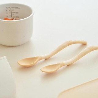 Bộ 2 thìa ăn dặm silicone Moyuum - 2 level