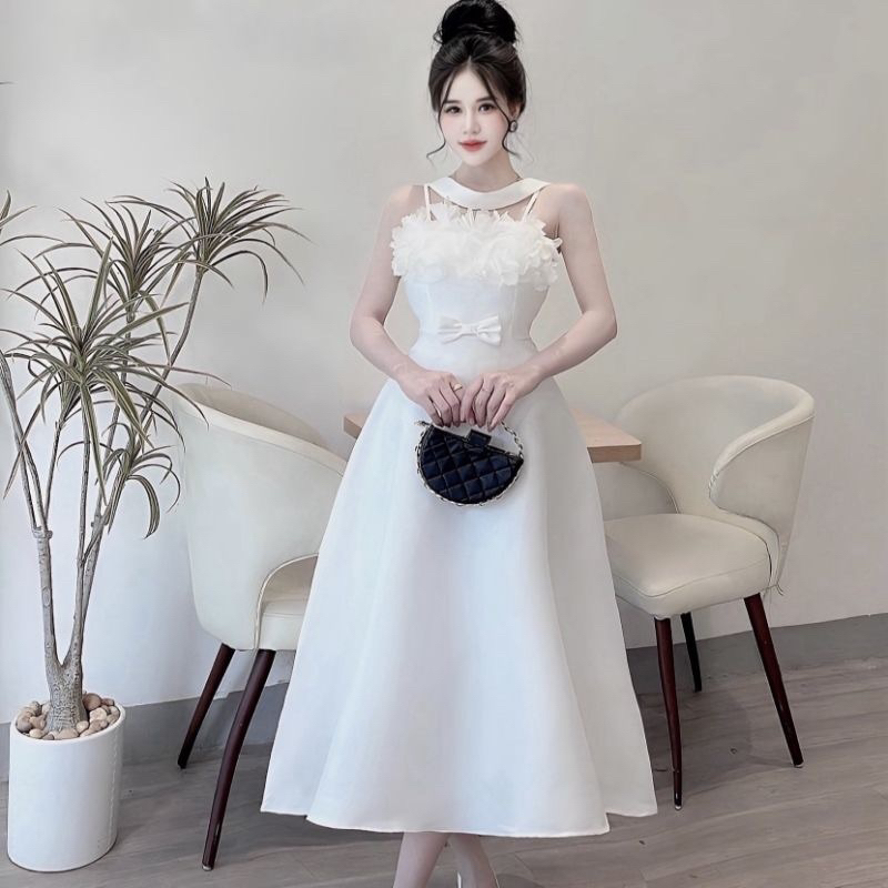 váy Trắng hoa cổ