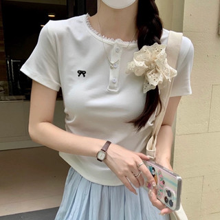 Áo Cổ Tròn Nhúm Eo Phối Ren Cúc Gài Thật Thêu Nơ Xinh