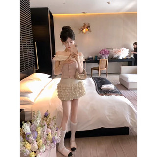 Set áo hồng trễ vai viền bèo + chân váy ren tầng nude 0407