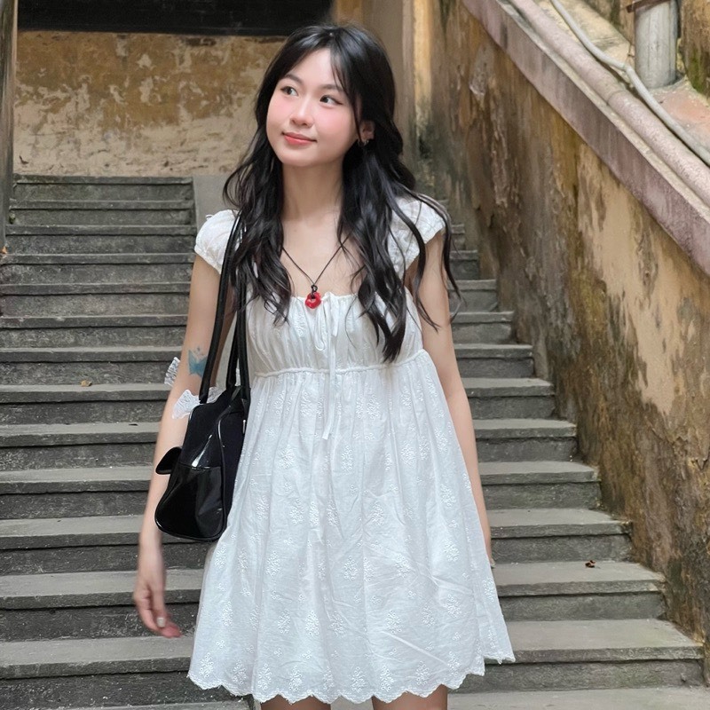 (NEW/SẴN) Váy babydoll ren xô thêu hoa dáng ngắn rút dây ngực mang 2 kiểu | BigBuy360 - bigbuy360.vn