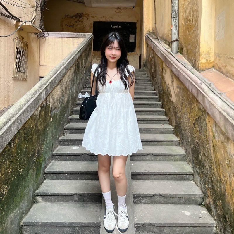 (NEW/SẴN) Váy babydoll ren xô thêu hoa dáng ngắn rút dây ngực mang 2 kiểu | BigBuy360 - bigbuy360.vn