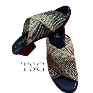 Dép da cho mẹ và  bà dép  làm  làm  từ  lưới và  da xịn có  đủ  size  (36 đến 42)cao 5phan