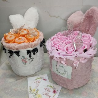Bó Hoa Tai Thỏ HotTrend Dễ Thương Làm Quà Tặng, Mẫu Mới 2024, Tặng Kèm Thiệp và Đèn Led VN98 Flowers