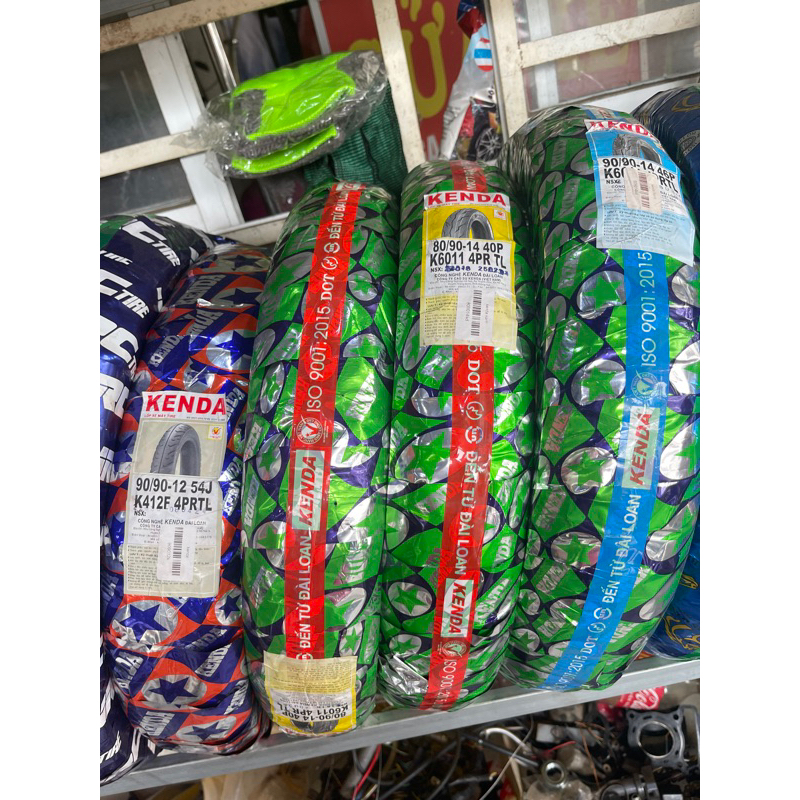 Vỏ (lốp) trước xe Lead125, Acruzo125, Latte 125 90/90-12 Kenda