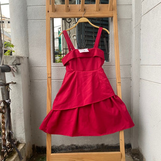 New đầm đỏ 2 dây tầng hiệu LITTLE MISSY eo 64cm dài 82cm mã 224