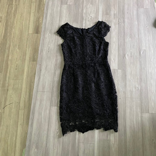 2hand đầm body đen eo 73cm dài 97cm mã 224