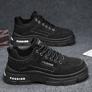 Giày nam sneaker kiểu dáng thể thao mới , thiết kế với 2 màu nâu và đen dễ phối đồ . Mã SP : 1101D