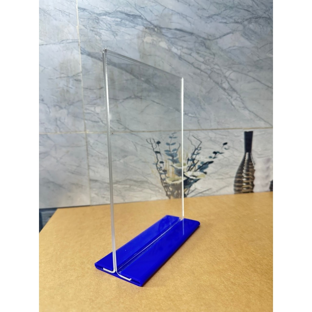 Menu mica để bàn A4, standee mica để bàn A4, bảng menu mica A4