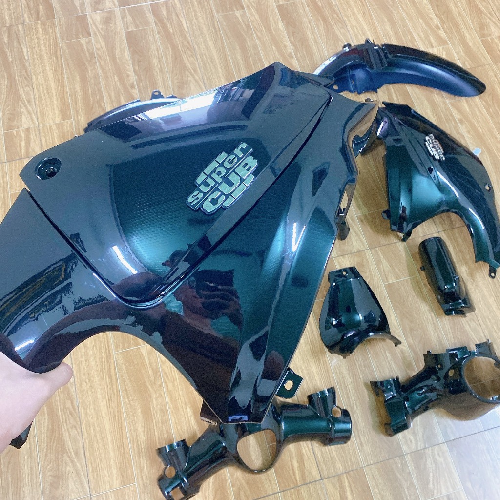 (TẶNG TEM ) Bộ dàn áo xe CUB 50 học sinh -CUB 81 đời mới,C100  màu Đen Bóng -nhựa ABS