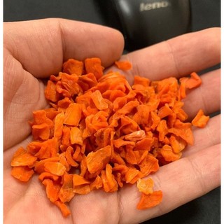 Cà rốt sấy cho hamster