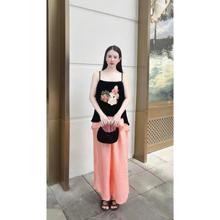 Bộ áo nhung the thêu thỏ và quần xuông màu cam đào