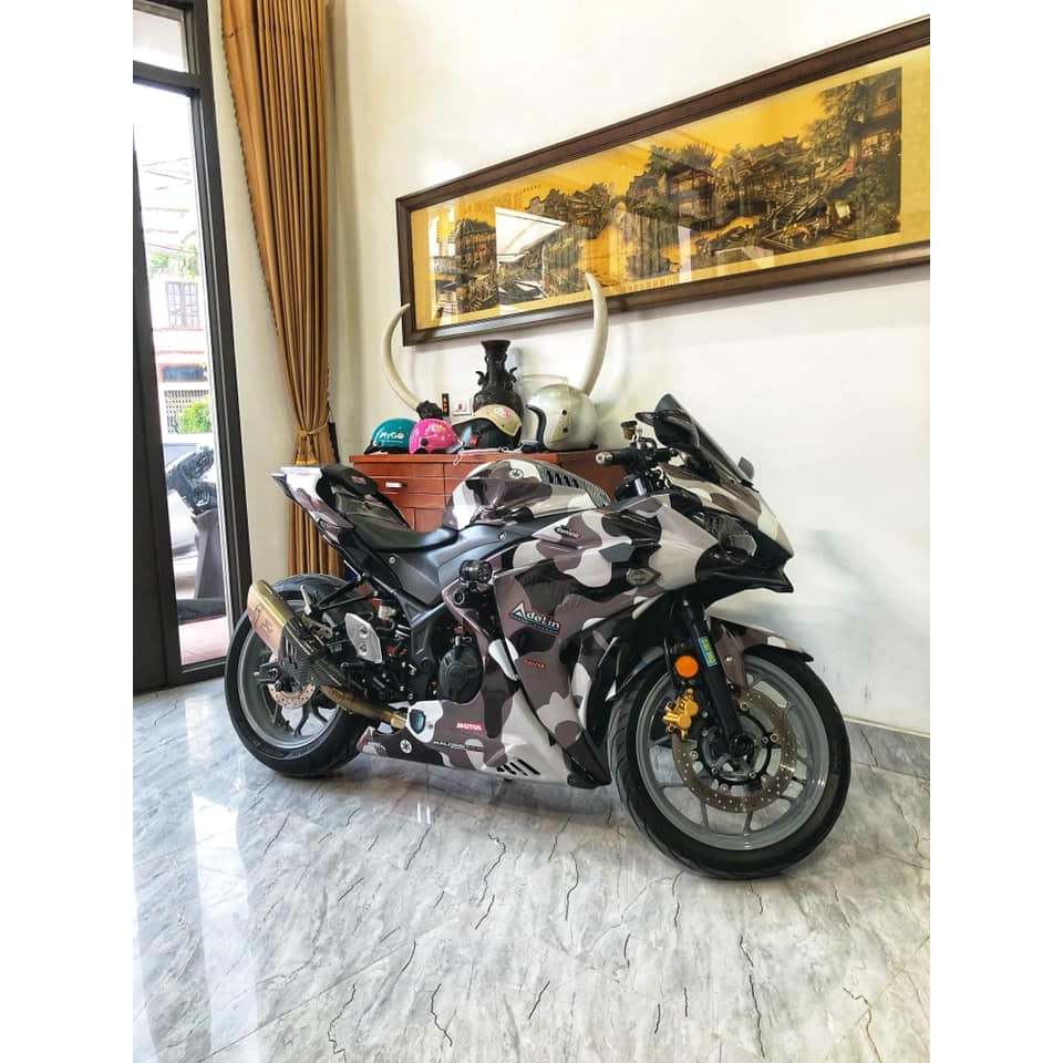 Ốp bình xăng yamaha r3 (Ốp r1m gắn r3 đời cũ)