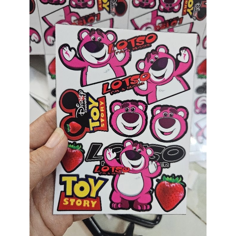 Combo logo gấu dâu lotso mini dễ thương dán trang trí xe máy, điện thoại