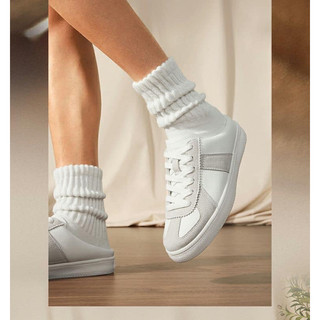 Giày thể thao giẫm gót của lining