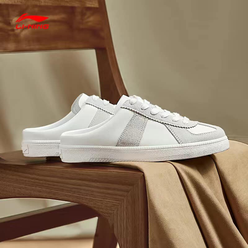 Giày thể thao giẫm gót của lining