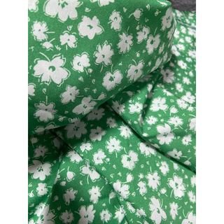 1m8 vải lụa nhật mềm mịn hoa nhí màu xanh lá khổ 1m5