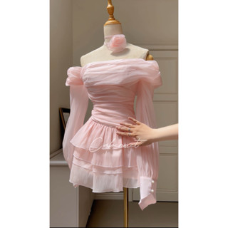 D214 - Cabernet Taera Dress trễ vai tay dài tầng dáng ngắn tag hoa