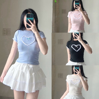 Set áo cổ tròn đính nơ viền ren trái tim phối chân váy xốp coquete