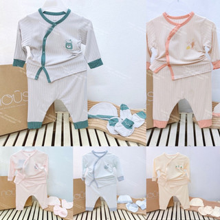 Set sơ sinh mompa cài chéo kèm phụ kiện