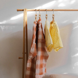 Rack gỗ treo đồ 05