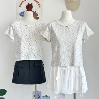 Áo thun nữ croptop hoa nhí viền ren, co giãn mịn mát