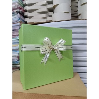 Hộp quà vuông 25x25x10 Có kèm nơ