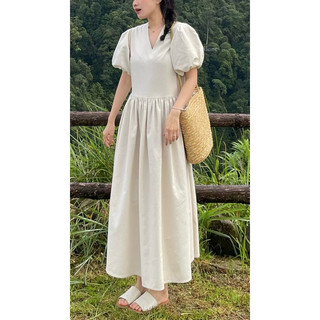 𝐇𝐞𝐫𝐚 𝐃𝐫𝐞𝐬𝐬 𝐋𝐢𝐧𝐞𝐧 (Váy cổ V xoè bồng)