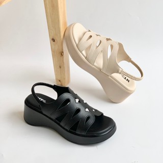   shop giay minh thu  Sandal bánh mì nữ quai cắt laze MT131 
