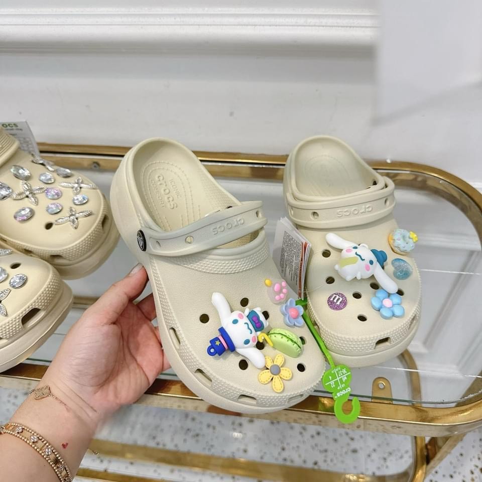 Dép Sục Crocs Kèm Sticker Thỏ Cinnamoroll ST1006