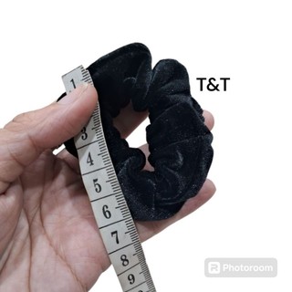 Cột tóc vải nhung Scrunchies màu đen (cở nhỏ 6-10cm)
