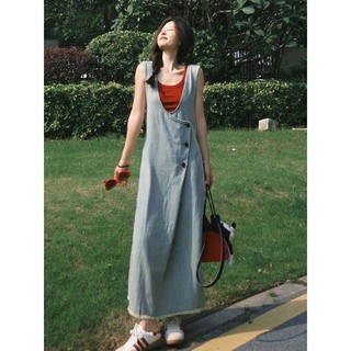  Có sẵn  Váy yếm xanh nhạt ám bụi vàng cổ V khoét sâu dáng dài vạt chéo khuy kiểu retro Hongkong  ảnh thật  