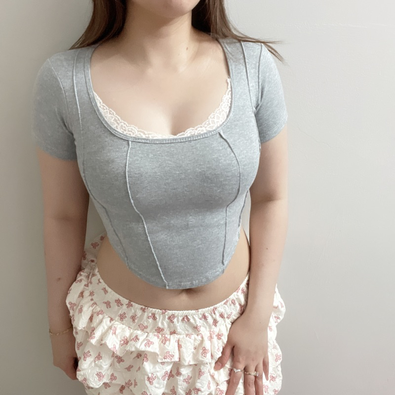 Áo Croptop Viền Ren