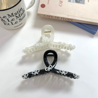 Kẹp tóc dáng dài cơ bản đính nơ kết từ ngọc trai xinh xắn Modleaf Tiny Pearl Ribbon Lovely Pin Hàn Quốc