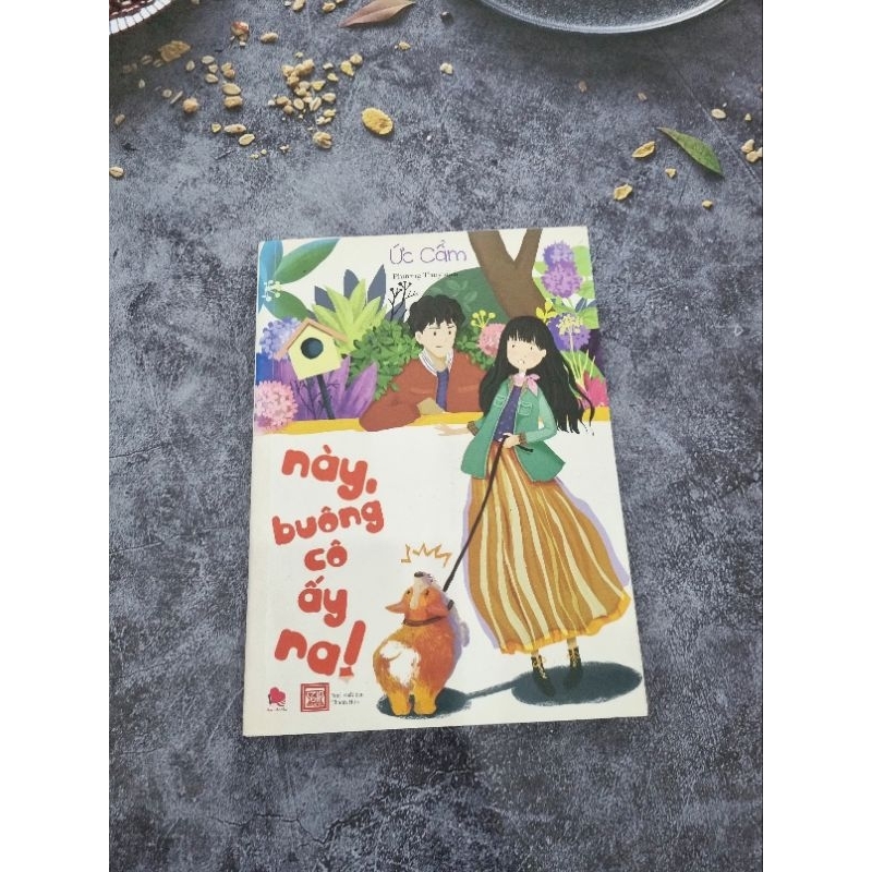 Sách - Này, buông cô ấy ra