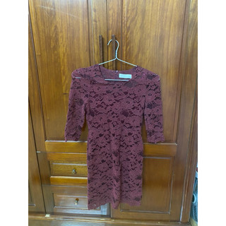 Pass nhiều đầm ren size S