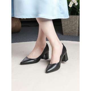 Giày Cao Gót 5cm Đế Vuông Mũi Nhọn Basic Pixie P055