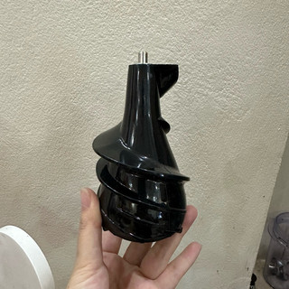 Trục xoắn máy ép chậm sharp