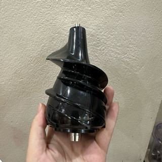 trục xoắn máy ép chậm sharp