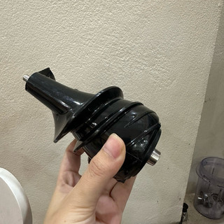 trục xoắn máy ép chậm sharp