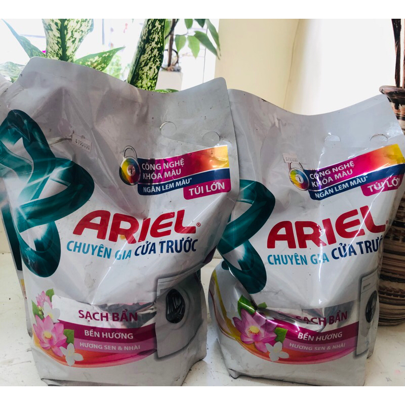 Nước Giặt Ariel Cửa Trước Hương Downy - Hương sen & nhài 3.05kg