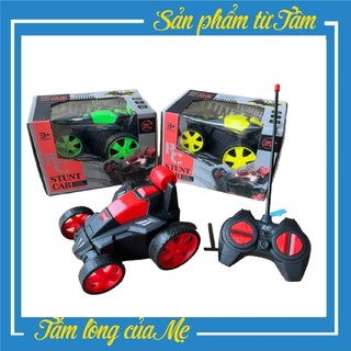 Xe điều khiển 4 chiều stunt car nhào lộn xoay 360 độ