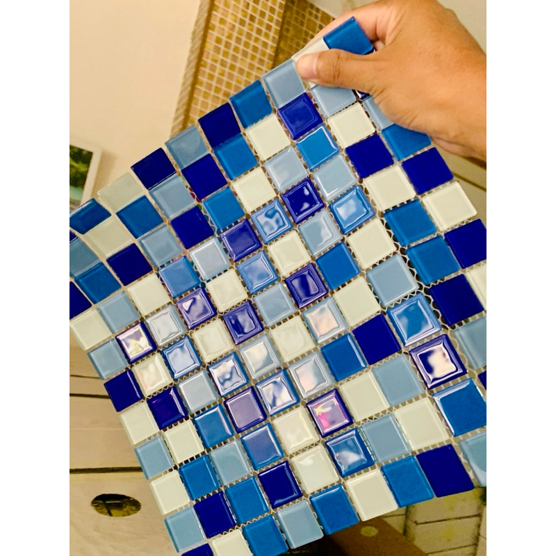 Gạch Mosaic thuỷ tinh xanh dương và trắng, decor hồ bơi, nhà. Tấm mosaic thủy tinh decor