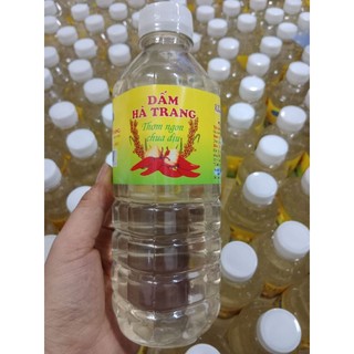 Dấm gạo Hà Trang chua dịu chai 450ml