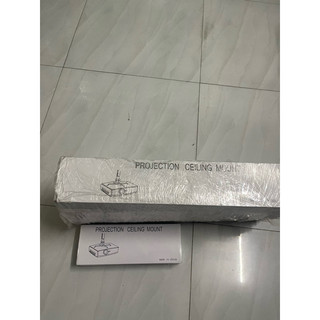 giá treo máy chiếu khung treo máy chiếu